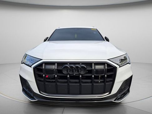 Used 2023 Audi SQ7 Premium Plus w/ Executive Package AWD/4WD image 3