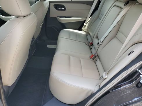 Used 2023 Nissan Rogue SL w/ SL Premium Package FWD image 32