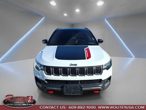 Used 2024 Jeep Compass Trailhawk image 9