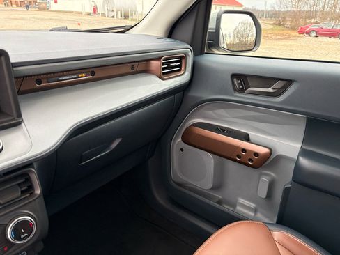 Used 2023 Ford Maverick Lariat w/ Lariat Luxury Package image 27