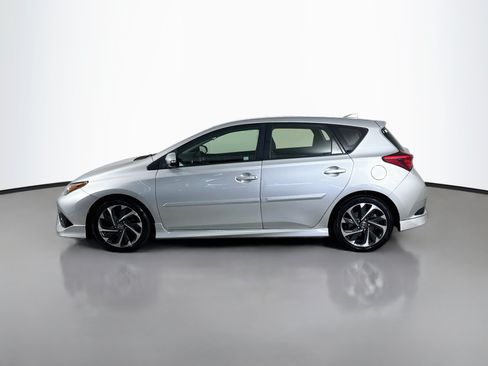 Used 2018 Toyota Corolla iM w/ All-Weather Mat Package FWD image 6