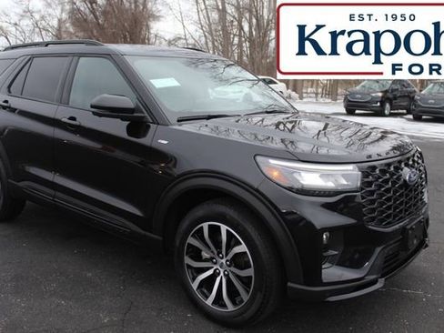 Used 2025 Ford Explorer ST-Line image 1