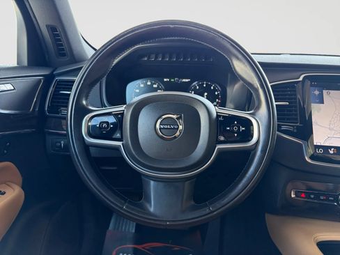 Used 2018 Volvo XC90 T6 Momentum w/ Convenience Package AWD/4WD image 30