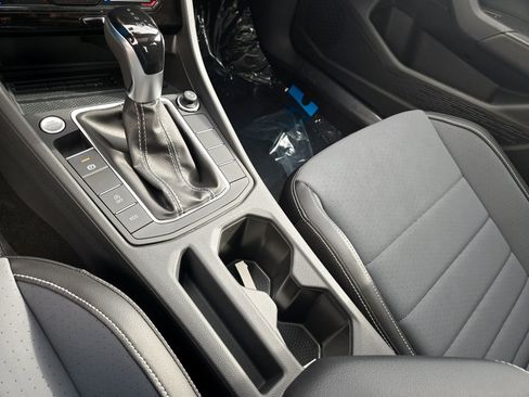 New 2026 Volkswagen Jetta SE image 13