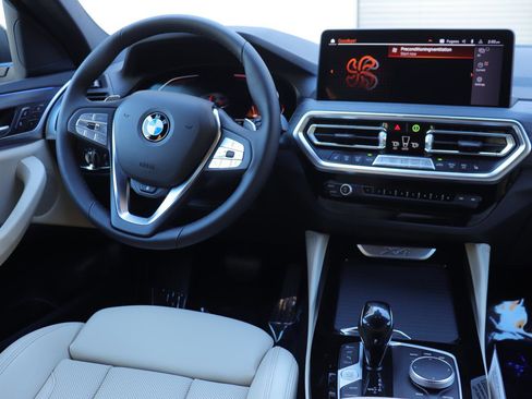 New 2025 BMW X4 xDrive30i w/ Premium Package image 29