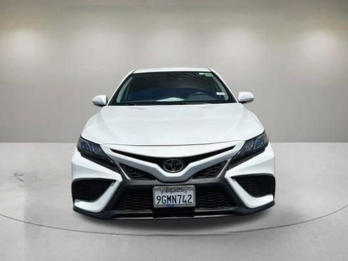 Used 2023 Toyota Camry SE FWD image 2