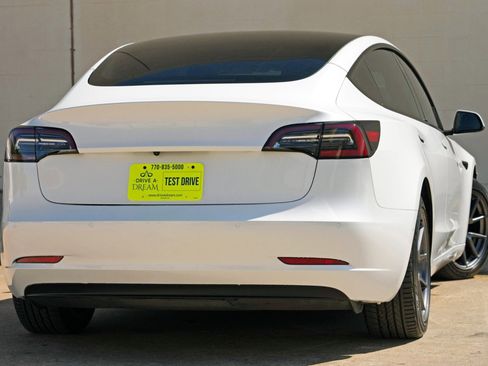 Used 2022 Tesla Model 3 RWD image 5