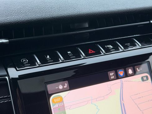 Used 2022 Jeep Grand Cherokee L Laredo w/ Luxury Tech Group I image 20