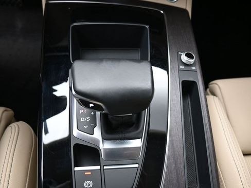 Used 2022 Audi Q5 2.0T Prestige w/ Prestige Package image 27