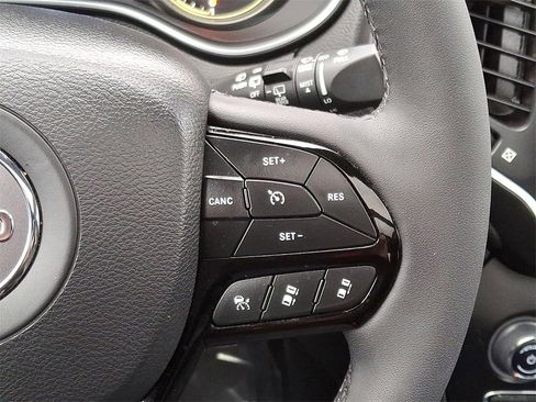 Used 2023 Jeep Cherokee Altitude Lux w/ Lux Elite Package image 24