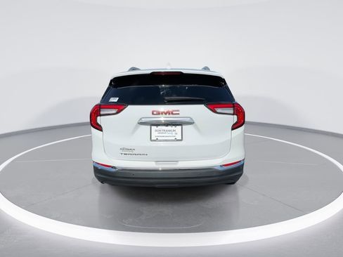Used 2023 GMC Terrain SLT w/ Tech Package image 7