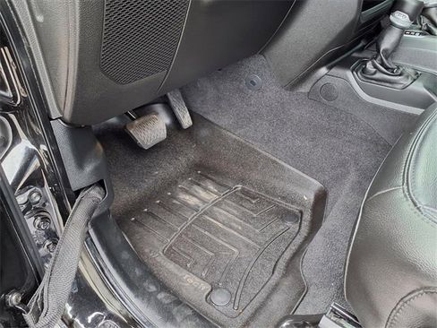 Used 2021 Jeep Wrangler Unlimited Sahara image 38