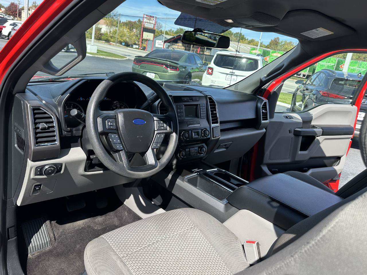 Used 2016 Ford F150 XLT AWD/4WD image 23