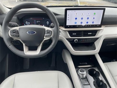 New 2025 Ford Explorer Active w/ Active Comfort Package image 4