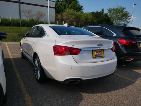 Used 2017 Chevrolet Impala Premier w/ Enhanced Convenience Package FWD image 4
