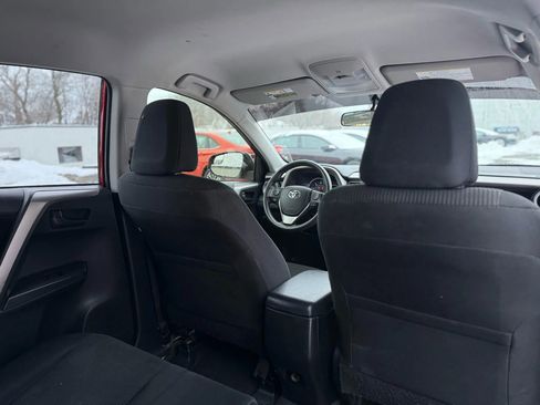 Used 2016 Toyota RAV4 LE image 17