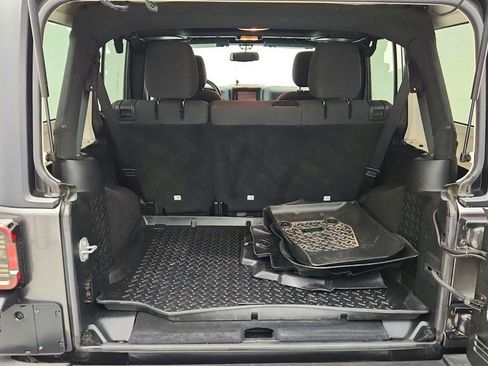 Used 2017 Jeep Wrangler Unlimited Sport w/ Quick Order Package 24S AWD/4WD image 21