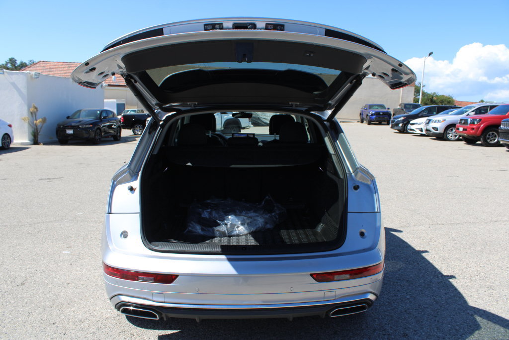 Used 2022 Audi Q5 2.0T Premium Plus w/ Premium Plus Package AWD/4WD image 11