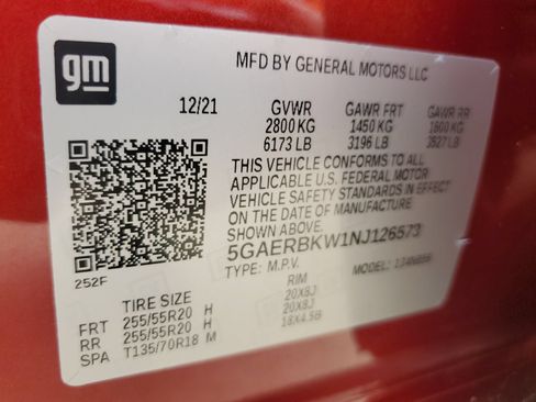 Used 2022 Buick Enclave Essence w/ Sport Touring Edition FWD image 39