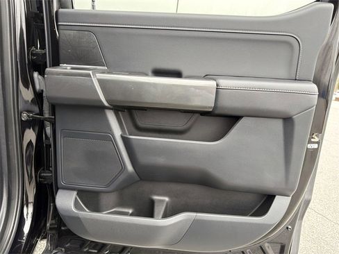 Used 2022 Ford F150 XLT w/ Equipment Group 302A High image 16