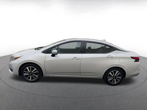 Used 2025 Nissan Versa SV FWD image 8