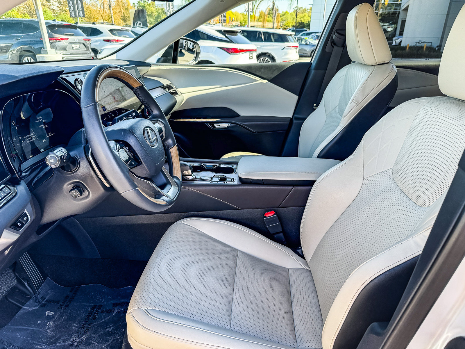 Used 2025 Lexus RX 350 w/ Convenience Package AWD/4WD image 22
