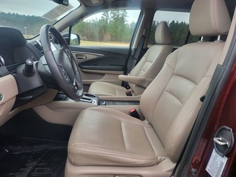 Used 2019 Honda Ridgeline RTL-T image 11