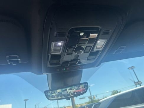 Used 2026 Chevrolet Tahoe High Country AWD/4WD image 5