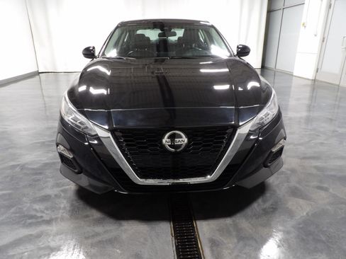 Used 2022 Nissan Altima 2.5 SR AWD/4WD image 2