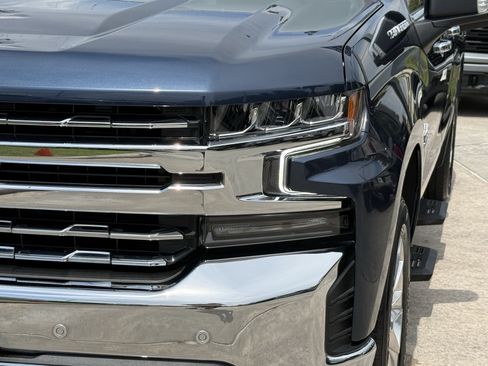 Used 2022 Chevrolet Silverado 1500 LTZ w/ LTZ Convenience Package II RWD image 11
