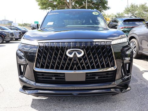 Certified 2026 INFINITI QX80 4WD image 13