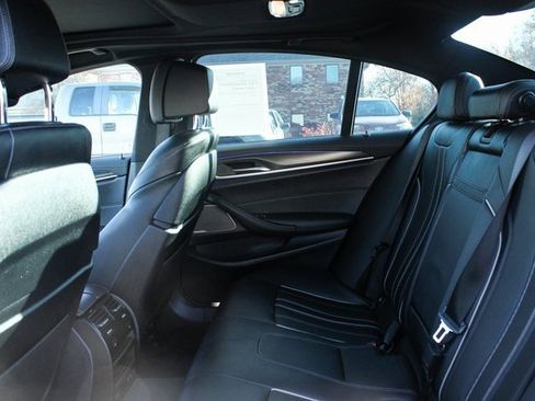 Used 2021 BMW M550i xDrive image 33