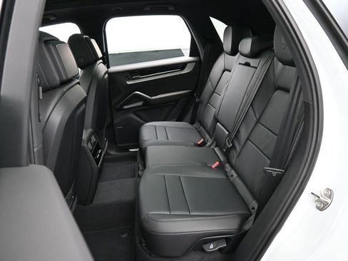 New 2026 Porsche Cayenne AWD/4WD image 24