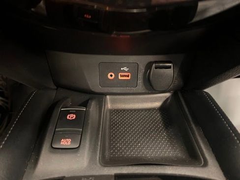 Used 2020 Nissan Rogue SL FWD image 31