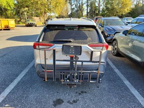 Used 2021 Toyota RAV4 XLE image 5