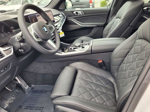New 2026 BMW X5 xDrive40i w/ M Sport Package AWD/4WD image 14