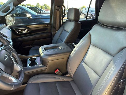 Used 2023 Chevrolet Tahoe Z71 w/ Luxury Package AWD/4WD image 18