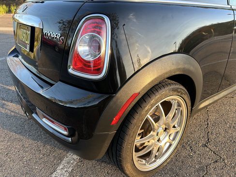 Used 2011 MINI Cooper S FWD image 19