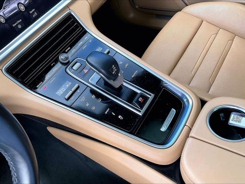 Used 2018 Porsche Panamera 4 AWD/4WD image 14