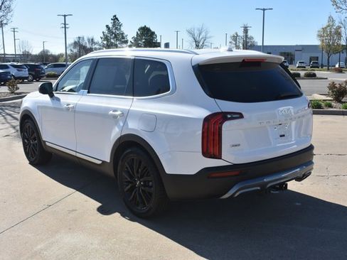 Used 2022 Kia Telluride SX w/ SX Prestige Package image 8