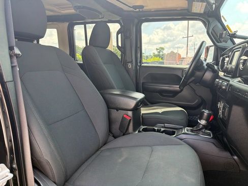 Used 2018 Jeep Wrangler Unlimited Sport AWD/4WD image 21