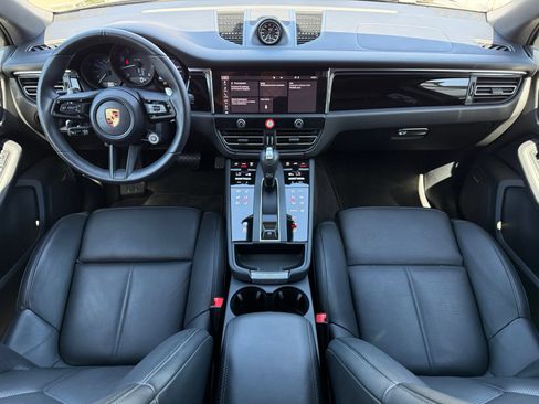 Used 2026 Porsche Macan AWD/4WD image 13