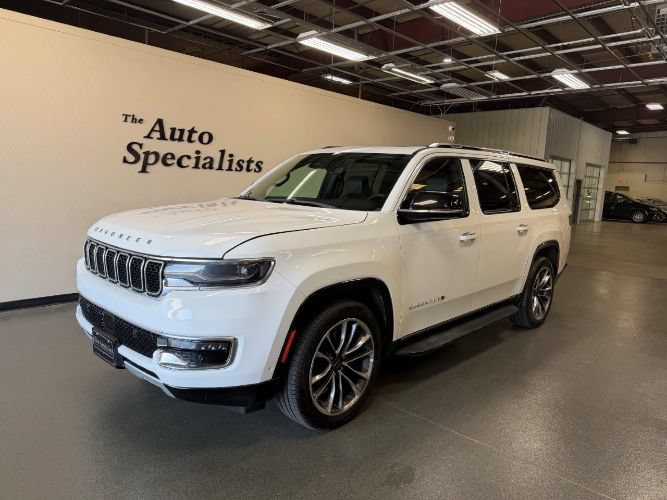 Used 2023 Jeep Wagoneer L Series II w/ Premium Group I AWD/4WD image 1