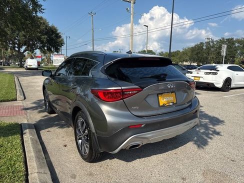 Used 2018 INFINITI QX30 Premium w/ Navigation Package image 5