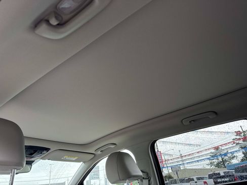 Used 2023 Kia Sorento EX w/ Panoramic Sunroof Package FWD image 10