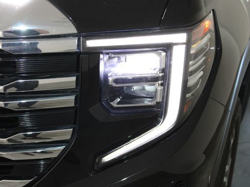 Used 2024 GMC Sierra 1500 SLT AWD/4WD image 55