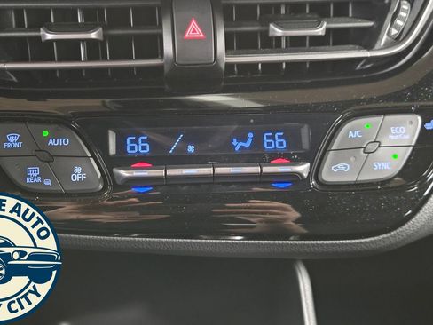Used 2018 Toyota C-HR XLE FWD image 15