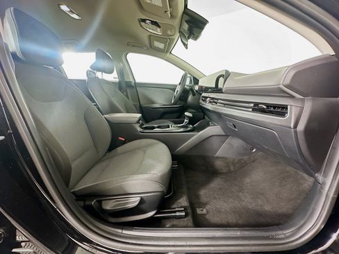 Used 2025 Kia K4 FWD image 29