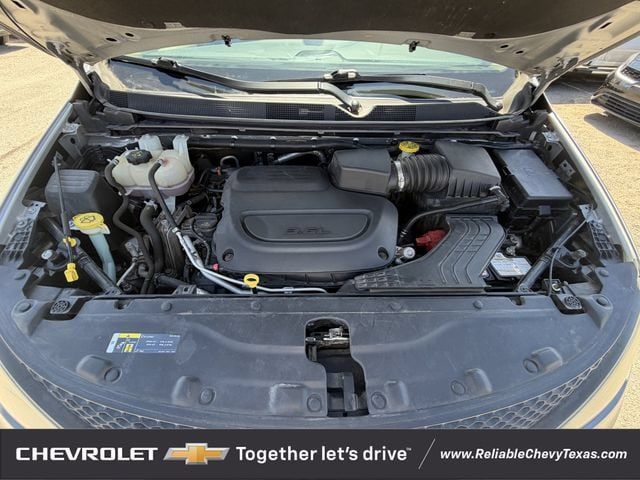 Used 2021 Chrysler Voyager LX FWD image 34