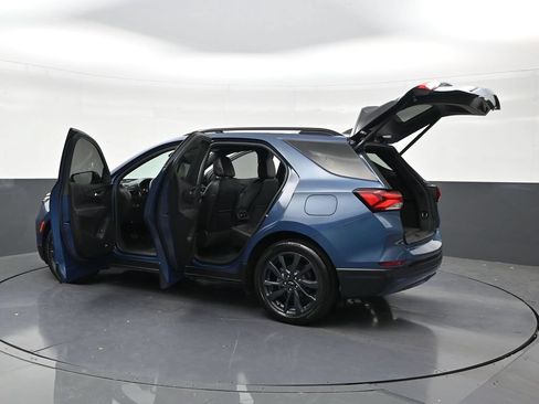 Used 2024 Chevrolet Equinox RS w/ RS Leather Package FWD image 32